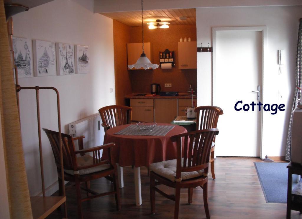 City-Ferienwohnungen-Dresden - Zentral Gelegen Im Haus Louisenstrasse 11 - Dresden-Neustadt Chambre photo